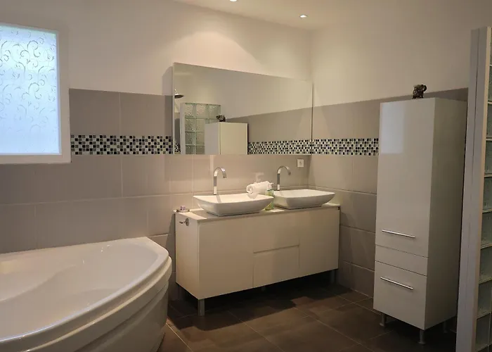 Lili Rose - Jacuzzi Et Rivière à 3 Min à Pieds * Zonza